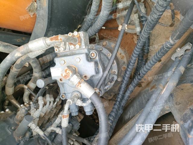 回轉(zhuǎn)馬達(dá)（上車部件）