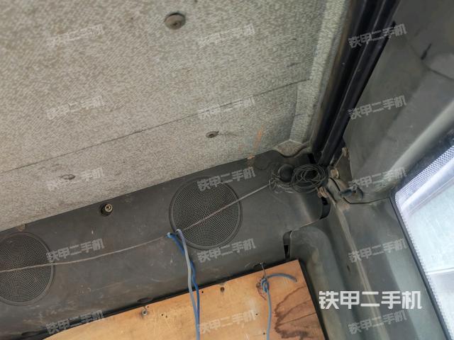 駕駛室左前45度(駕駛室部分) 駕駛室左前45度(駕駛室部分)