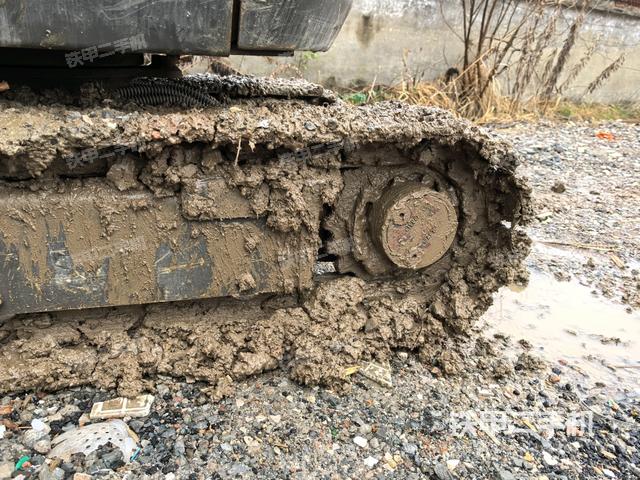 左驅(qū)動輪（行走機構(gòu)）