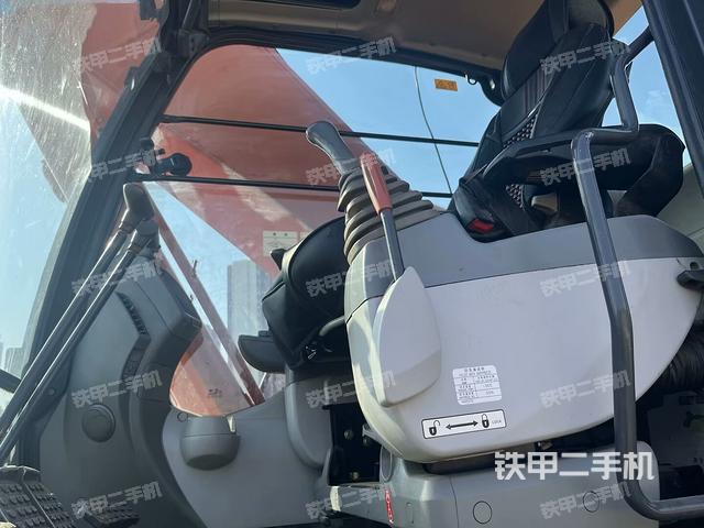 駕駛室正側（駕駛室部分）