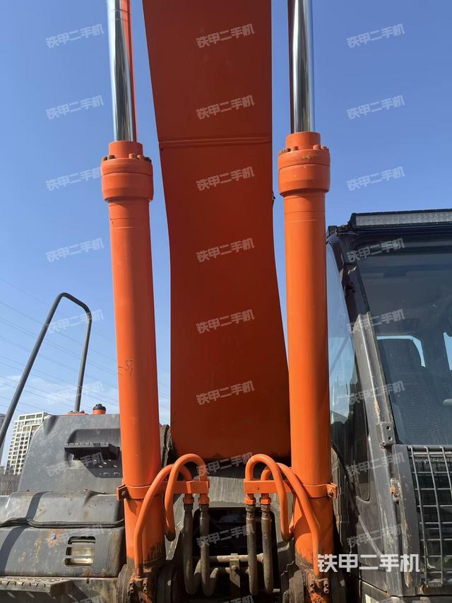 大臂油缸整體?豎拍（工作和回轉裝置）