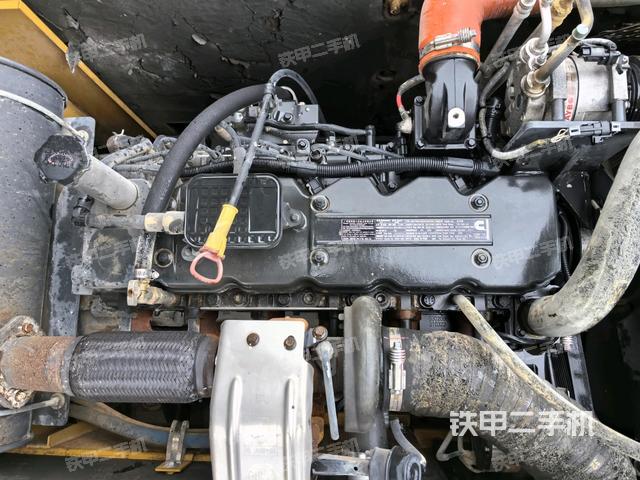 氣門室蓋螺絲特寫(上車部件) 氣門室蓋螺絲特寫(上車部件)