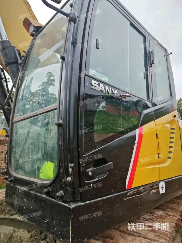 駕駛室左前45度（駕駛室部分）