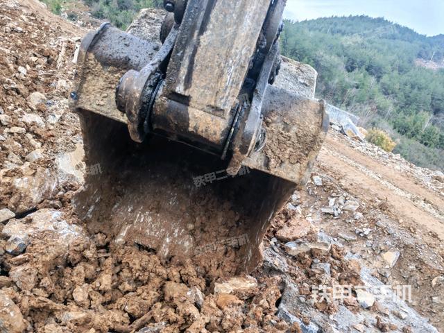 小臂整體左后（工作和回轉(zhuǎn)裝置）