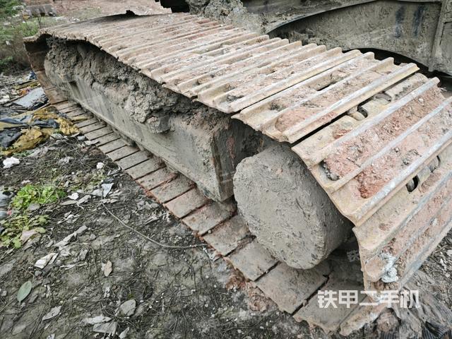 左側(cè)履帶整體?（行走機(jī)構(gòu)）