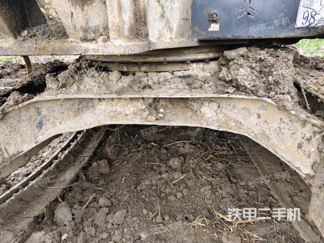 轉(zhuǎn)盤(pán)和下車架正前（工作和回轉(zhuǎn)裝置）