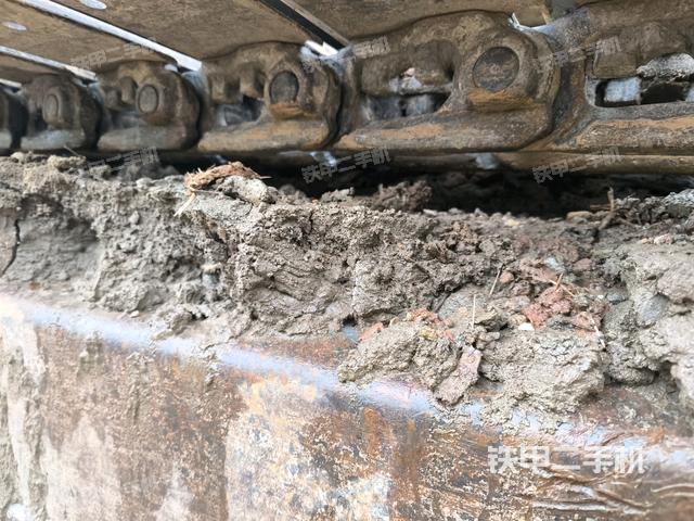 右側(cè)履帶整體?（行走機構(gòu)）