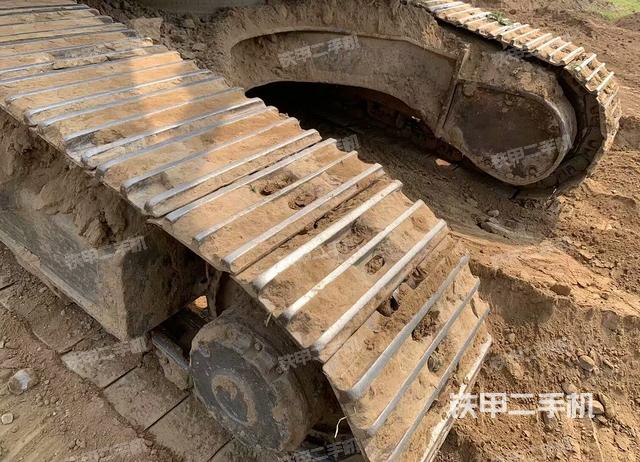 單側(cè)履帶整體（整機(jī)外觀）