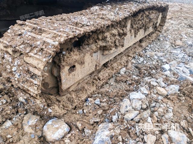 左側履帶整體?(行走機構) 左側履帶整體?(行走機構)