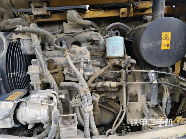 發(fā)動(dòng)機(jī)室（上車部件）