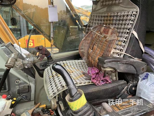 駕駛室整體（整機(jī)外觀）