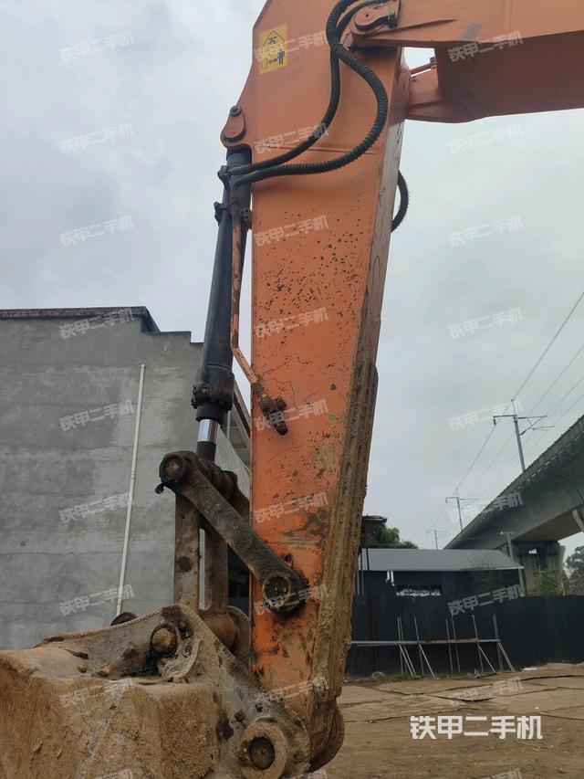 小臂整體左后（工作和回轉(zhuǎn)裝置）