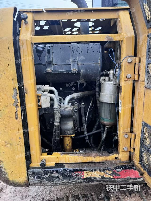 液壓泵室（大件艙室）