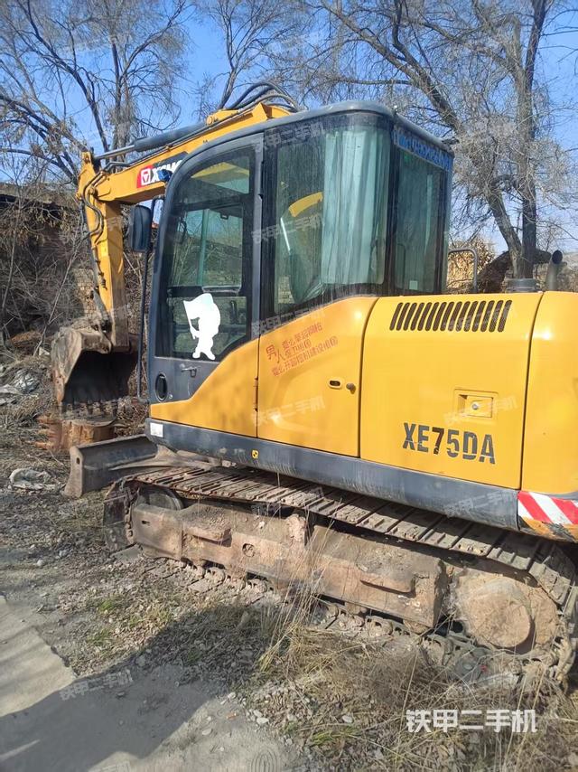 駕駛室頂部（整機(jī)外觀）