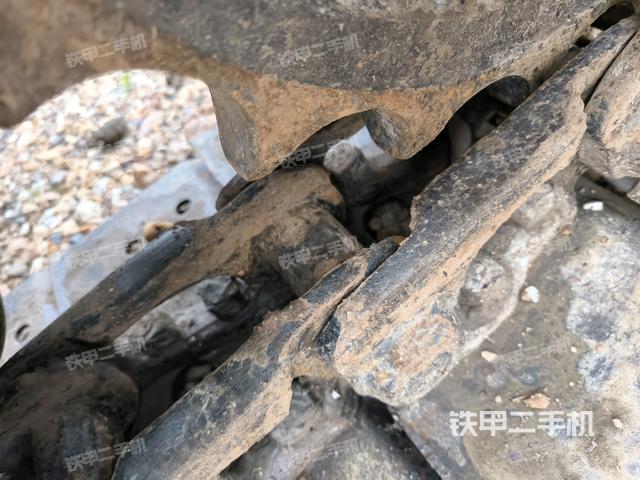 左側(cè)行走馬達蓋板（行走機構(gòu)）