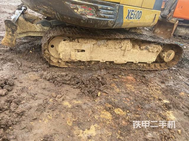 左側(cè)履帶整體?（行走機構(gòu)）