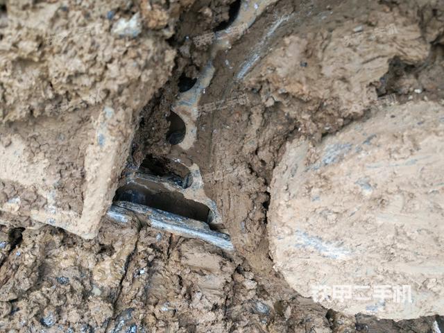 右側(cè)行走馬達(dá)蓋板（行走機(jī)構(gòu)）