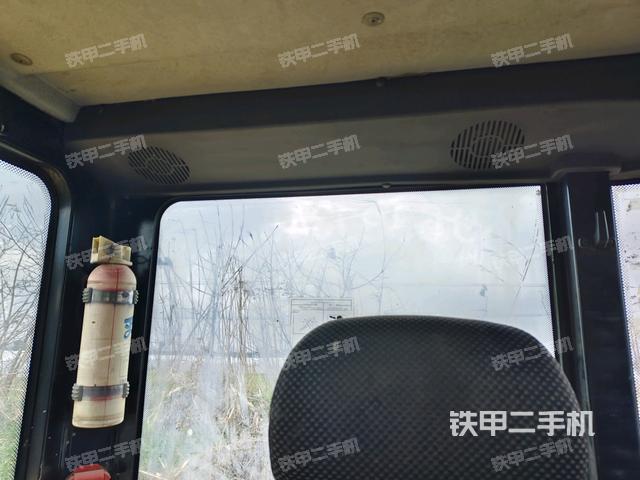 后窗玻璃角標(biāo)（駕駛室部分）