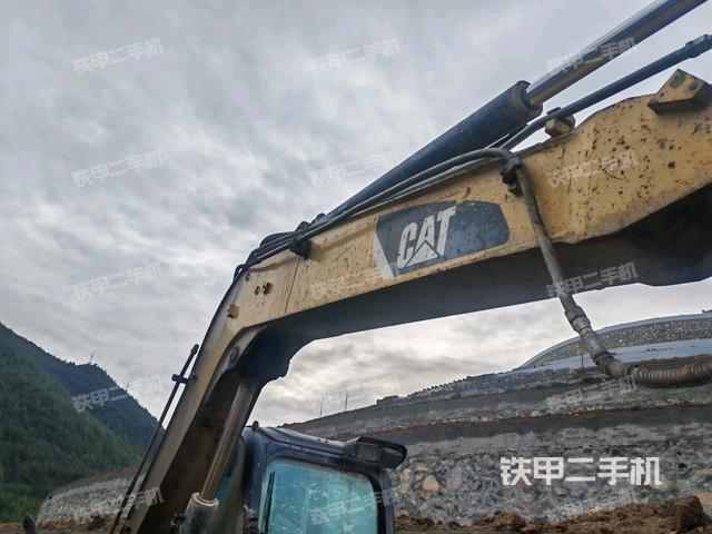 鏟斗右后整體（工作和回轉(zhuǎn)裝置）