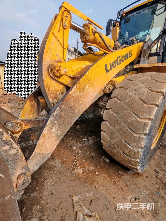 工作裝置整體(整機(jī)外觀及大件) 工作裝置整體(整機(jī)外觀及大件)