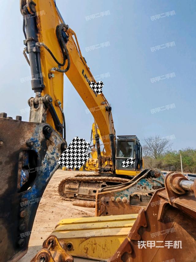 整機右后45°（整機外觀）