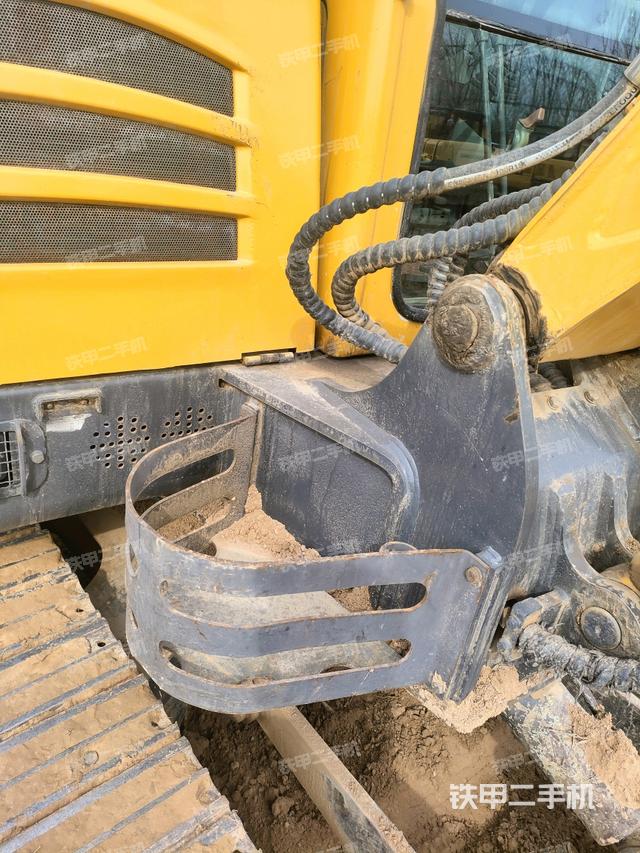 大臂根部?斜（工作和回轉(zhuǎn)裝置）