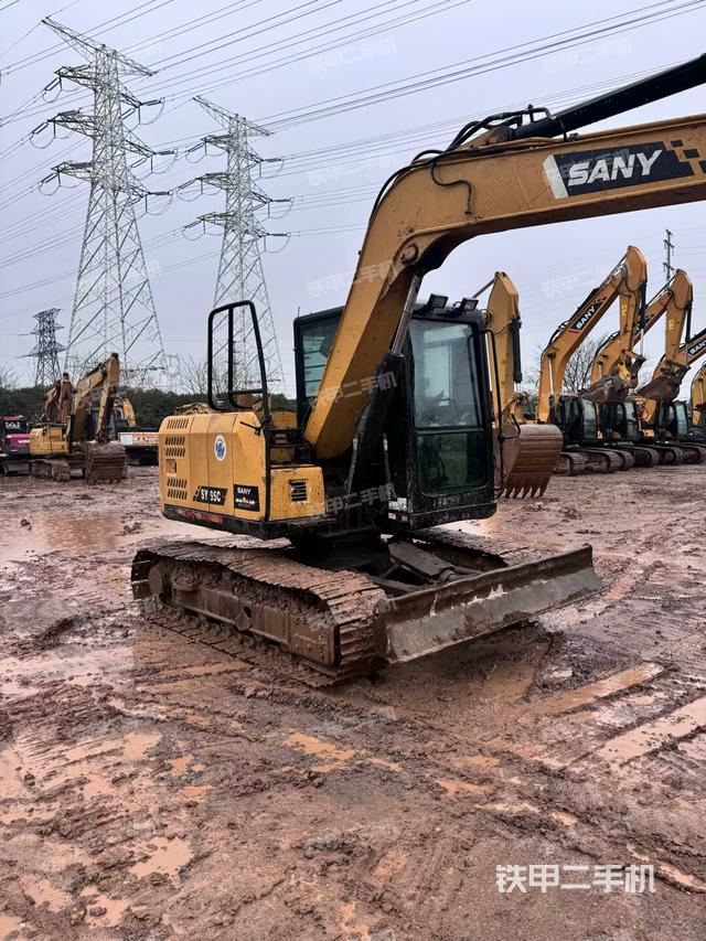 轉(zhuǎn)盤和下車架正前（工作和回轉(zhuǎn)裝置）