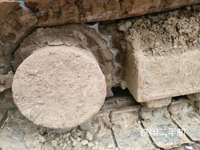 右驅(qū)動(dòng)輪（行走機(jī)構(gòu)）