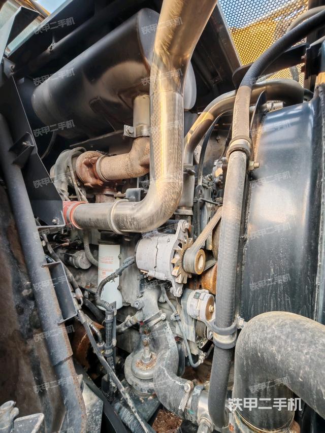 發(fā)動(dòng)機(jī)左側(cè)(整機(jī)外觀及大件) 發(fā)動(dòng)機(jī)左側(cè)(整機(jī)外觀及大件)