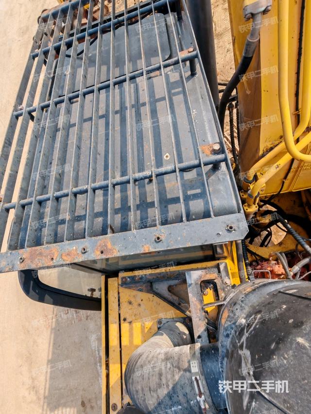 駕駛室整體（整機外觀）