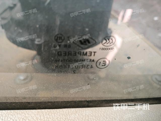 后窗玻璃角標(biāo)（駕駛室部分）