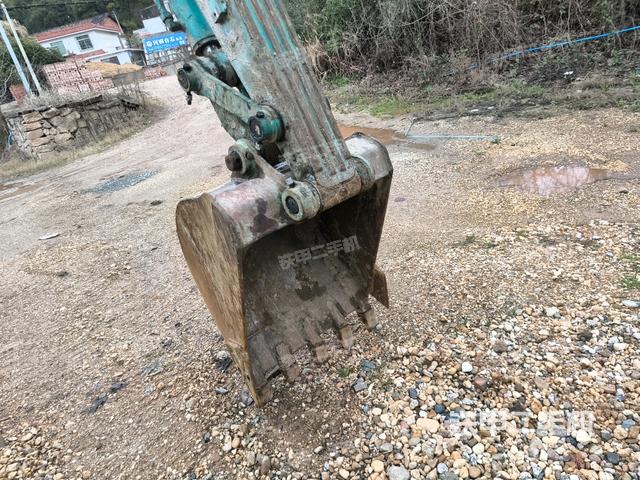 鏟斗右后整體（工作和回轉(zhuǎn)裝置）