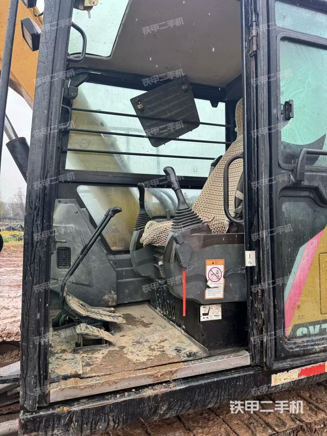 后窗玻璃角標(biāo)（駕駛室部分）