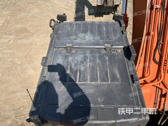 駕駛室頂部（整機(jī)外觀）