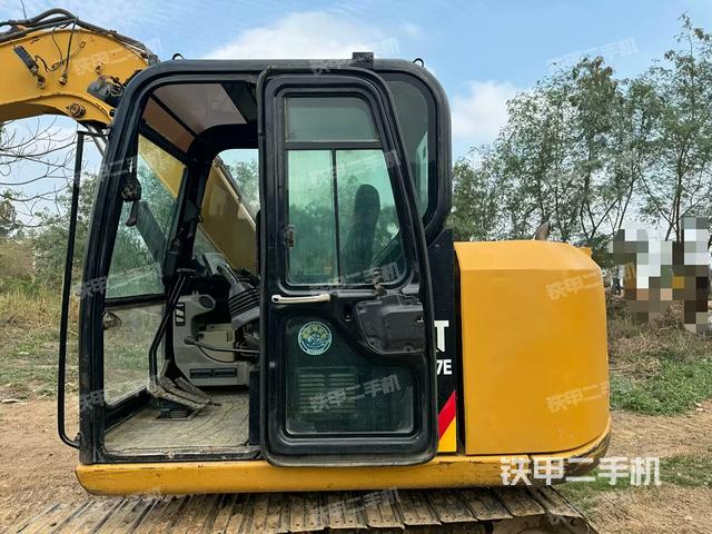 驾驶室整体（整机外观）