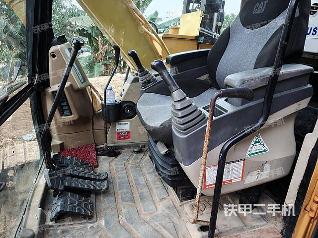 驾驶室整体（整机外观）