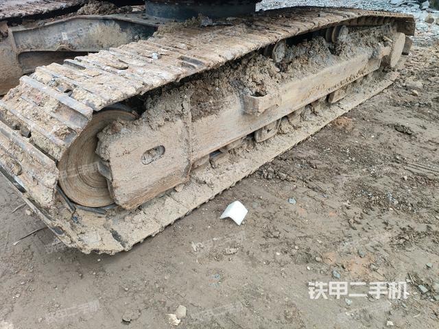 左側(cè)履帶整體?（行走機(jī)構(gòu)）