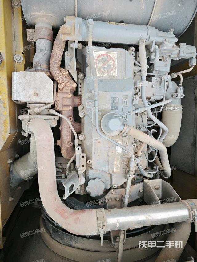 發(fā)動(dòng)機(jī)室（上車(chē)部件）