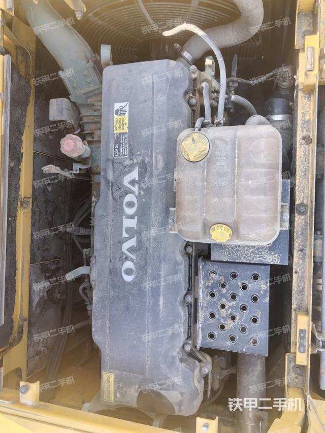 發(fā)動(dòng)機(jī)整體俯視（整機(jī)外觀）