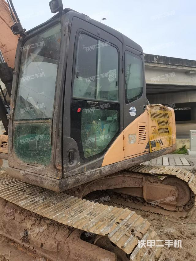 驾驶室整体（整机外观）