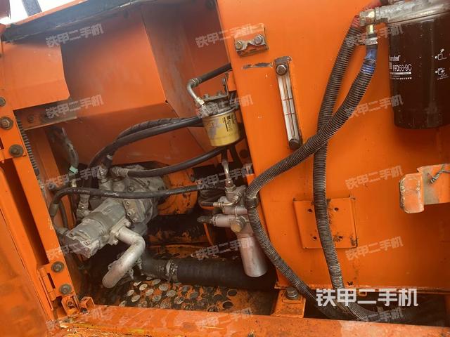 液壓泵室(大件艙室) 液壓泵室(大件艙室)
