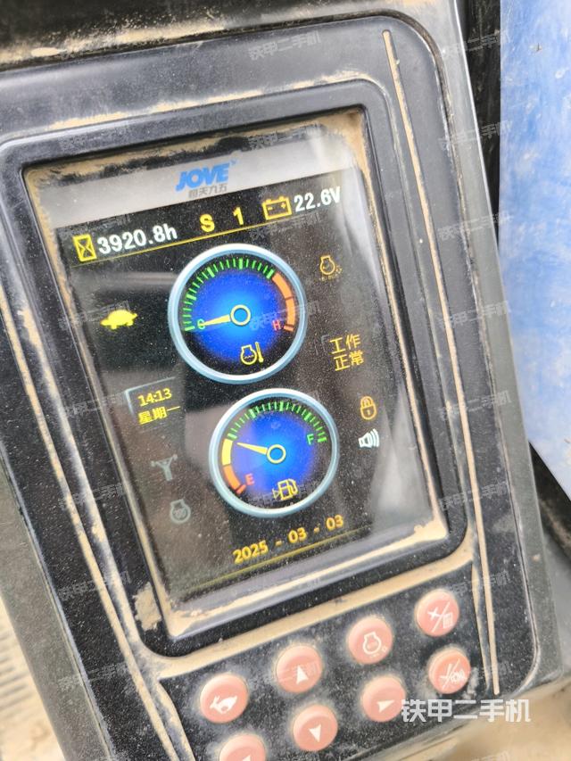 駕駛室整體（整機(jī)外觀）