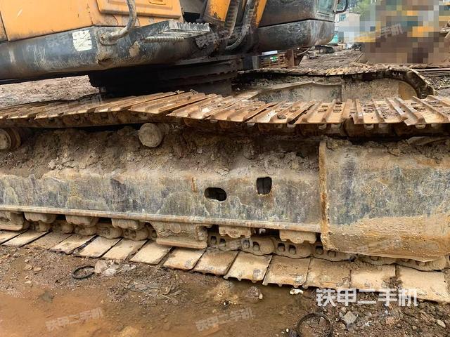 單側(cè)履帶整體（整機(jī)外觀）