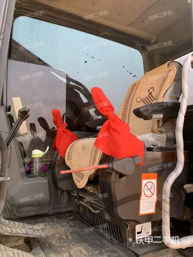 駕駛室整體（整機(jī)外觀）