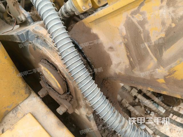 大臂根部?斜視(工作和回轉(zhuǎn)裝置) 大臂根部?斜視(工作和回轉(zhuǎn)裝置)