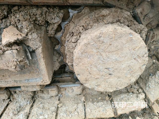 左驅(qū)動(dòng)輪（行走機(jī)構(gòu)）