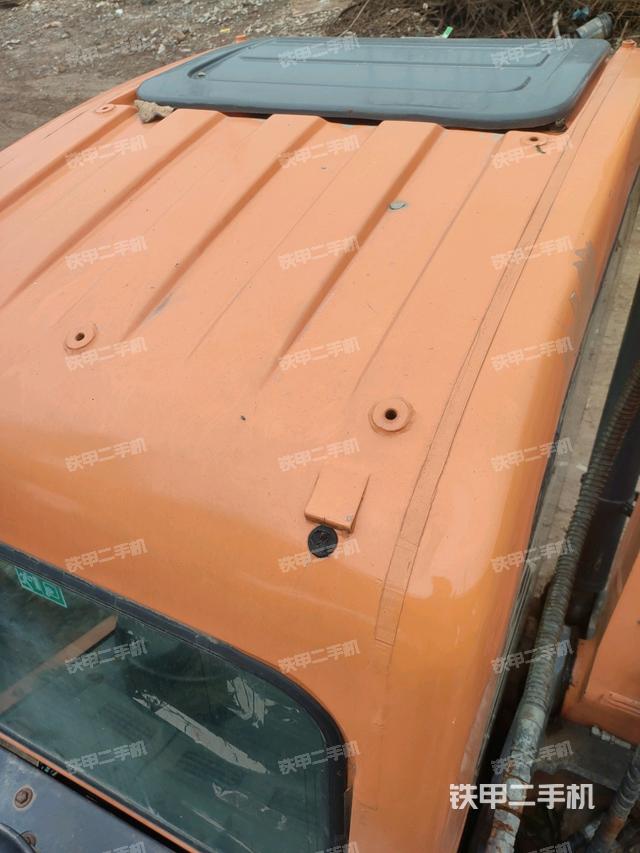 駕駛室頂部俯視（上車部件）