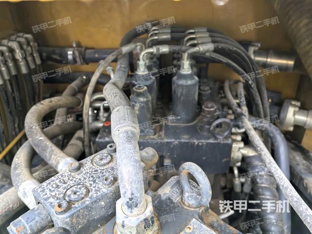 駕駛室頂部俯視(上車部件) 駕駛室頂部俯視(上車部件)