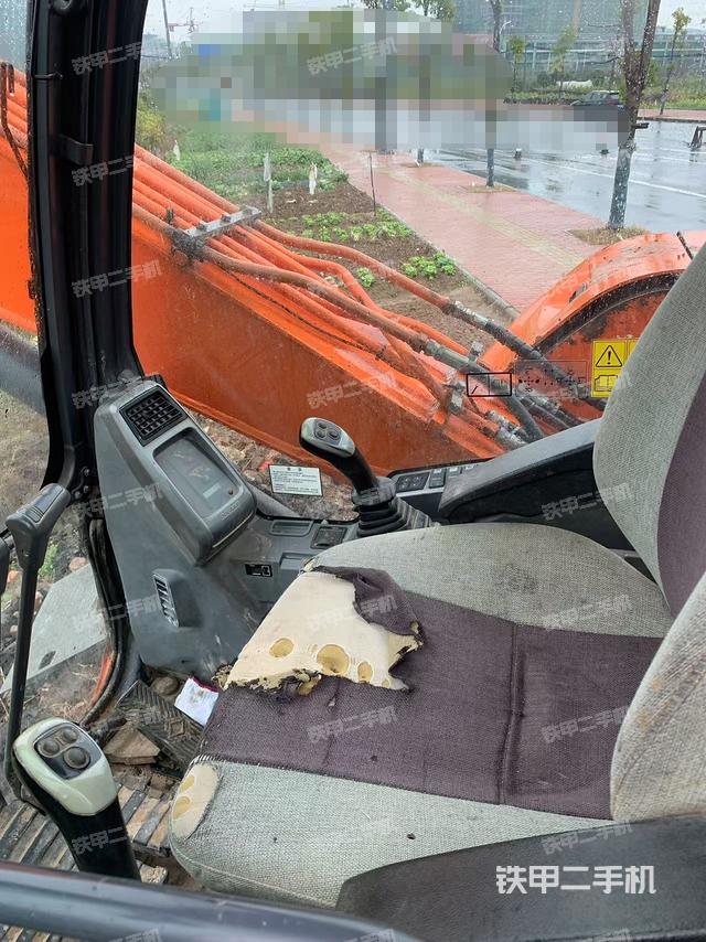 駕駛室整體（整機(jī)外觀）