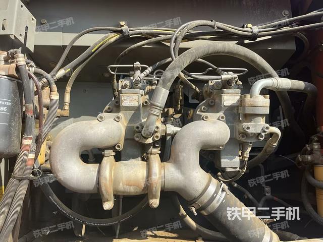 液壓泵斜45?左（大件艙室）